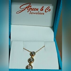 10K Yellow Gold Diamond necklace